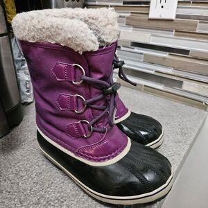Sorel Kids Snow Boots Size 2